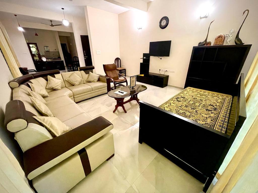 Aikya Kadri #Your Home Away From Home# Non Smoke# Vegetarians Preferred# Strictly For Families Mangalore Eksteriør billede